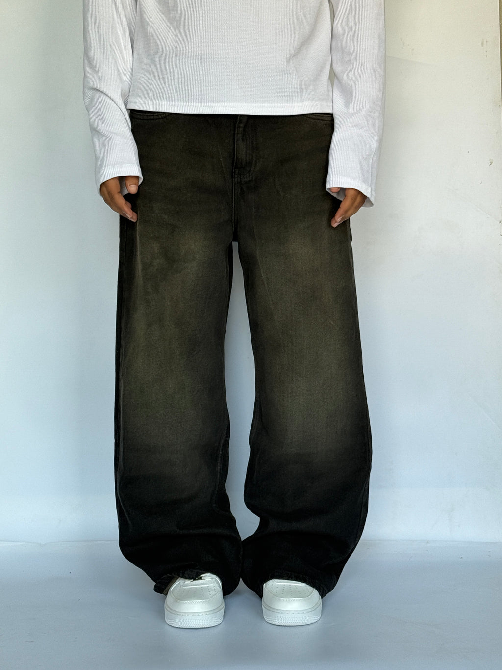Brown-Tinted Black Baggy Wide Jeans