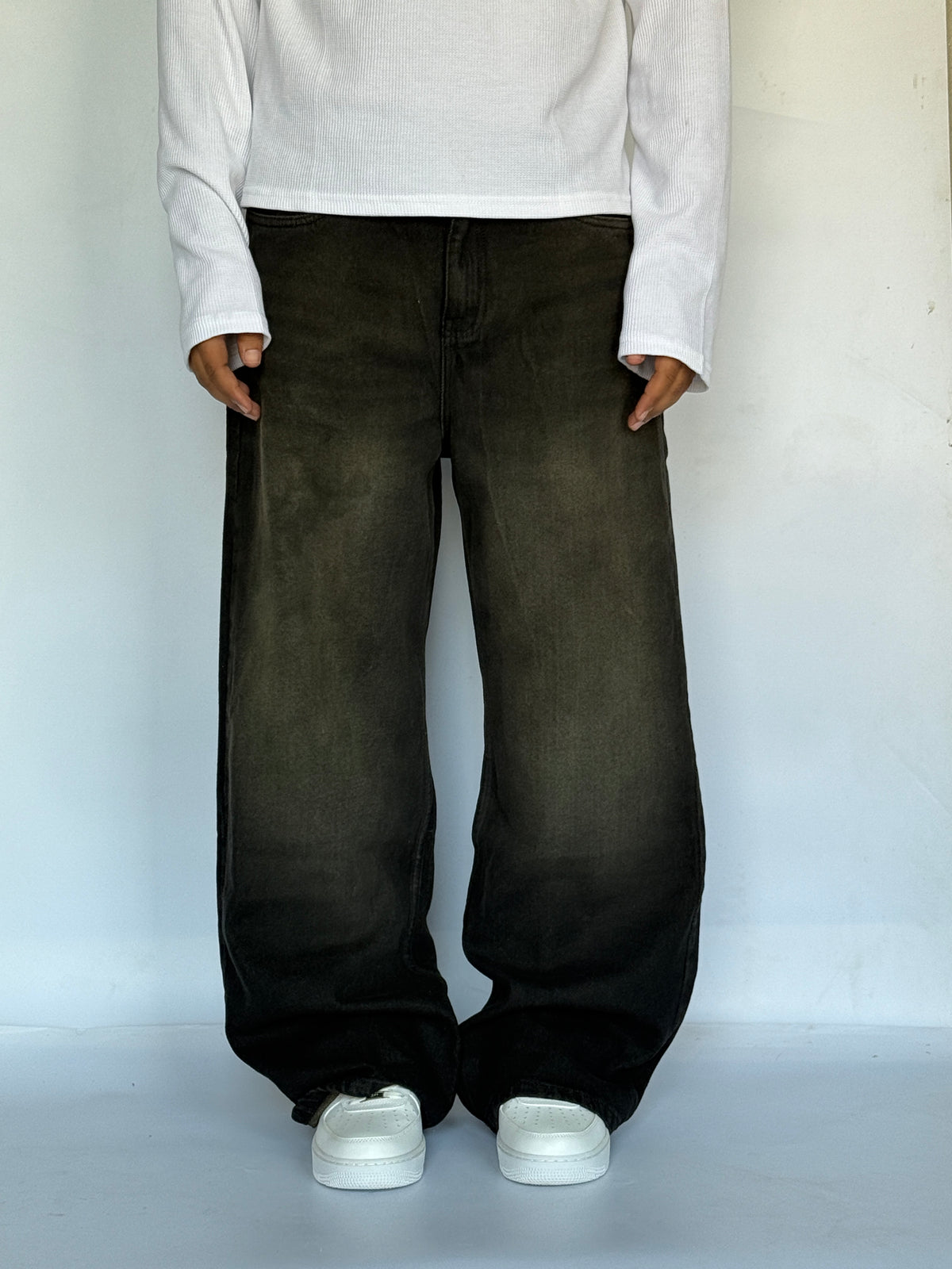 Brown-Tinted Black Baggy Wide Jeans